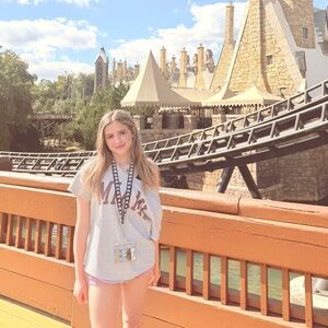 Meet your Posher, Isa